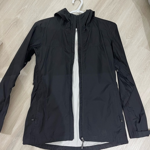 MEC Women’s XS Shell Rainjacket, excellent condition - Picture 6 of 6